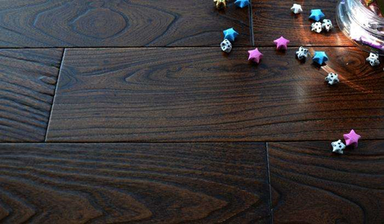 實木地板在制作方面的發(fā)展情況 實木地板在制作方面的發(fā)展情況