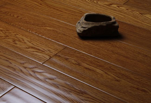 實(shí)木地板是如何在生活當(dāng)中引起重視的 實(shí)木地板是如何在生活當(dāng)中引起重視的