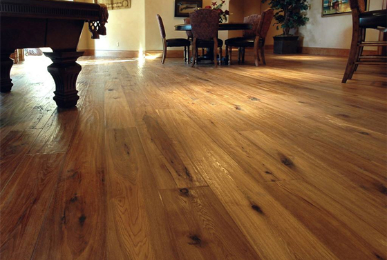 實(shí)木地板在裝修的時(shí)候要注意什么呢 實(shí)木地板在裝修的時(shí)候要注意什么呢